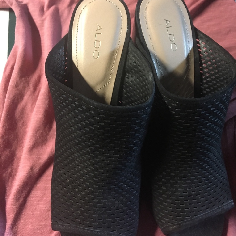 Size 8. ALDO shoes. Never worn